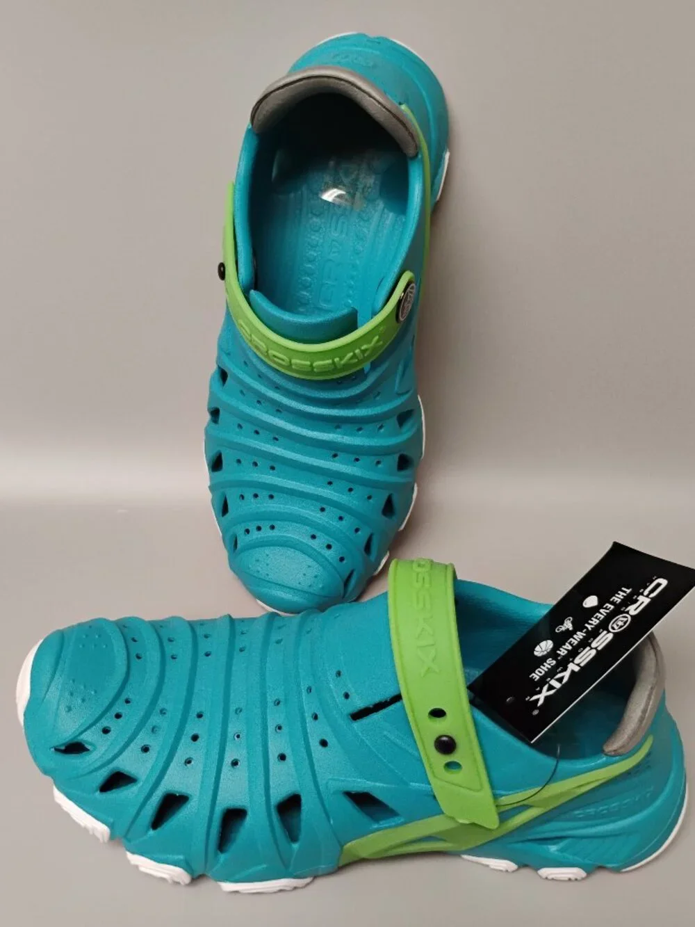 CROSSKIX 2.0 ATLANTIC WATER SHOES/ CLOGS...SIZE 3 (UNISEX)...SIZE 4.5 WOMAN